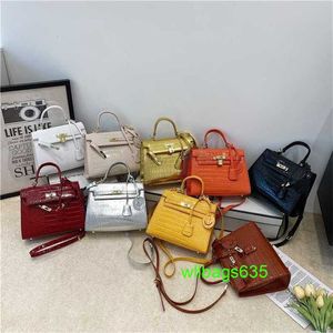 Ky Tote Bags Trusted Borsa in pelle di lusso Temperamento Modello coccodrillo Borsa portatile per donna 2024 New Western Borsa a tracolla versatile con logo HBVU