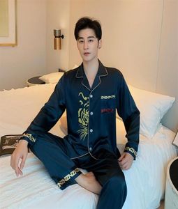 Pijamas masculinos com estampa de tigre, pijamas têxteis de manga comprida, conjunto de roupa de dormir de cetim com imitação de seda para homens 209m2795819