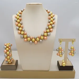 Collana Orecchini Set Moda Brasile Gioielli placcati oro Perline di lusso Anello Banchetto di nozze 3 strati Perline di qualità T