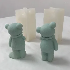 Stampi da forno Stampo in silicone Orso 3D con cravatta Stampi per sapone