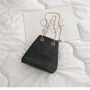 Borse a tracolla Pochette Borsa con diamanti Catena con strass Borsa da donna di lusso Borse da sera/festa/matrimonio Custodia da regalo di compleanno