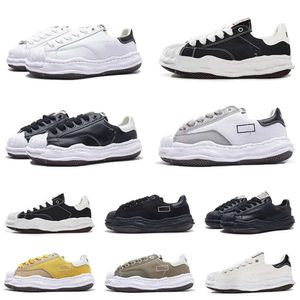 Designer skor casual skor upplösande casual skor galenskap maison mihara yasuhiro mmy canvas lowcut sneaker mens plattform kvinnor vit svart gul grå sneakers