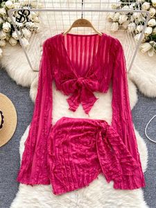 Vestidos de trabalho SINGREINY American Holiday Beach Suits Flare Sleeve V Neck Crop Top One Piece Slim Saia Moda Dobras Bandagem Duas Peças Terno