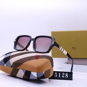 2024 Güneş Gözlüğü Bayanlar Designer'ın Kadın Güneş Gözlüğü Oval Çerçeve Gözlükleri Sıcak Satış Metal Bacaklar BB Mektup Tasarım Gözlükler Kare Tonlar