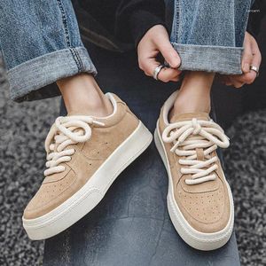 Casual skor män ko mocka läder lägenheter snörning plattform sko grön beige andningsverktyg arbetande sneakers skor