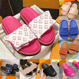 Ciabatte con cuscino per piscina Sandali di design Famose donne di design Sunset Pantofole piatte con cinturino anteriore imbottito Pantofole alla moda stile facile da indossare Scarpe da donna da uomo