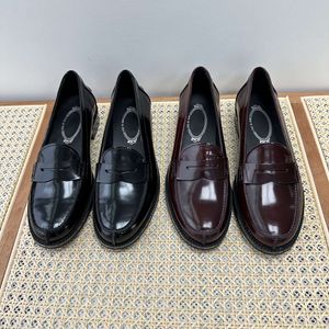 24 Spring New Shiny Cow Lefu for Women with One Step Padded Bean Single Genuine Flat Bottom Casual Small Leather Shoes