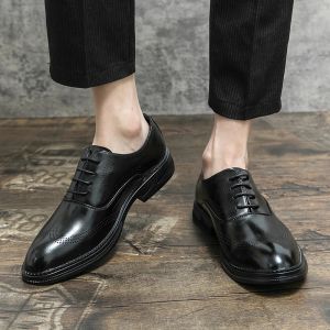 Fashion Classic Men' Casual Business Leather Shoes Lace-up Office Brogue Shoes Male British Style Shoes Breathable Comfy Shoes