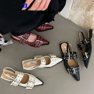 Elbise ayakkabılar Slingback topuk pompaları perçin sokak tarzı orta punk vintage sırdal sandalet bahar yaz terlik