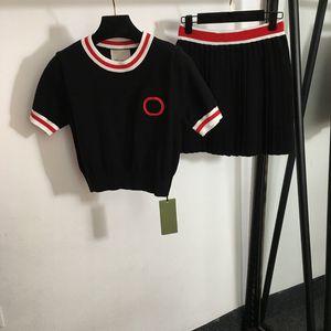 Letters Embroidery Tees Dress INS Style Knit Tops Skirts Girls Slim Dress Tracksuit Designer Soft Shirt Skirt Suit Set