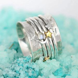 Cluster Rings Vintage Star-Moon Rotertable Ring Ladies Jewelry Unik gåva för kvinnor Födelsedagsjubileum Bague Femme Acier InoxDable