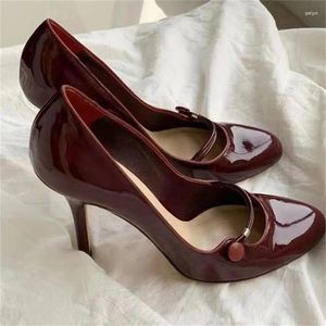 Kleid Schuhe Schnalle Mary Janes Patent Leder Frauen Flache Dünne Gürtel Runde Zehen Damen Pumps Femme Taste Tacones Zapatos de Mujer