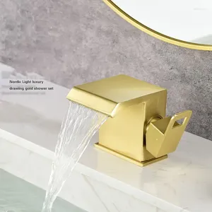 Torneiras de pia do banheiro mais recente torneira de cachoeira de latão escovado ouro / preto caracterizado misturador de bacia único furo alça