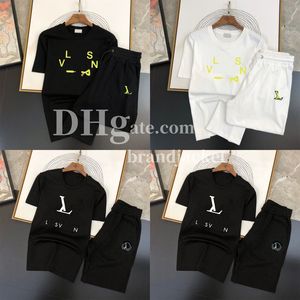 Designer di abiti da uomo di lusso Set di tute di marca Tute da uomo Lettera Abbigliamento stampato Abbigliamento sportivo a maniche corte Abito ampio