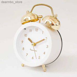 Schreibtisch Tischuhren Einfache Metall Licht Luxus Glocke Rose Gold Kreative Stumm Nacht Studentin Japanischen und Koreanischen Wecker Tisch Clock24327