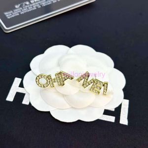 jewerly channelies earings Fashionable luxurious jewelry with letters inlaid with diamonds earrings elegant high-end feeling earrings