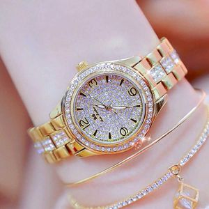 Kvinna klockor designer guld lyx varumärke stilfull diamant kvinnlig armbandsur dam klockor Montre femme 210527335w