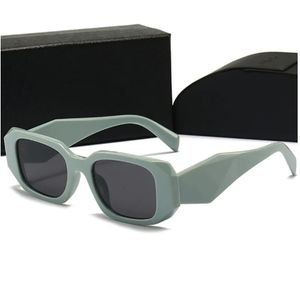 Óculos de sol para mulher designer preto Letters de óculos de sol Moda de moda Acessórios Two Style Grande moldura com caixa