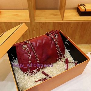 Shop Design Bag Package Wholesale and Retail Lingge Chain Headband Layer Cowhide Fashion Versatile Shoulder Crossbody Leather Small Square