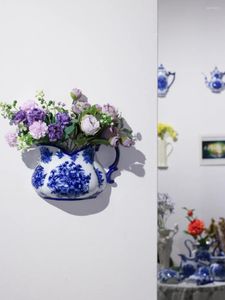 Vasen Chinesisches blaues und weißes Porzellan Wandbehang dekorative Vase Verschiedene Teekanne Anhänger Wohnzimmer Veranda TV Backgrou