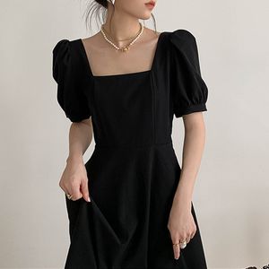 Black Dress Women's 2024 Summer New French Retro Temperament Square Neck Cinched Waist Long Little Black Dress