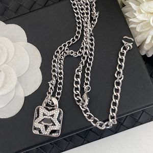 Top Sell Designer Brand Jewelry Neckalce 18k Gold Letter Pendant High-end Copper Crystal Star Necklaces Charm Chains Birthday Wedding Gifts