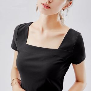 夏の綿の正方形のネックTシャツの女性短袖の服