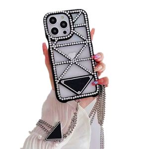 Luxus Diamant Glitzer Handyhülle Designer für iPhone 15 Pro Max 14 Pro Max 13 12 11 ProMax 14 Plus Hülle Bling Strass Crossbody Aushöhlung Mobile Cover Ketten
