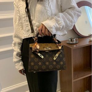 Kvinnor Luxurys Designers väskor Crossbody Handväskor Kvinnor Purses Axel Shopping Totes Bag 5015B304F