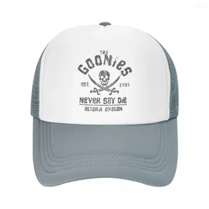 Cappellini da baseball The Goonies Never Say Die Trucker Cap Uomo Donna Sport Skull Hat Maglia in poliestere regolabile Baseball all'ingrosso