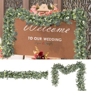 Dekorativa blommor Spring Garland Artificial Hanging Christmas Fake Plants For Wedding Party Garden Wall Decoration Indoor Vine