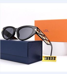 Mode lyxdesigner Lu Brand Solglasögon designer solglasögon högkvalitativa glasögon för kvinnor män uv400 lins unisex nedgång algebra av människor spottar oklar cykel
