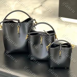 Luxury Women's Fashion Large Capacity Metal Letter Design Single Shoulder Bucket Bag Versatile Handbag Banquet Bag Black