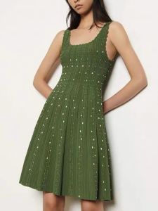 Französischer Stil Broken Diamond Slip Damenkleid 2023 Sommer trendige gestrickte grüne Kleider über dem Knie O-Ausschnitt Tankkleider