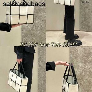 Handbag Totes Arco Bags Large BotteVenets 7a Genuine Leather luxury capacity high-end plaid shoulder simple panda and linesTCCV