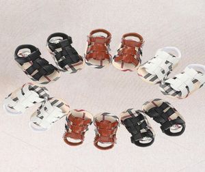 Yeni doğan çocuk bebek erkekler boş Out Yumuşak taban beşik spor ayakkabılar Toddler Bebek Sandalet Ayakkabı Katı Klasik Bebek Ayakkabı3820978