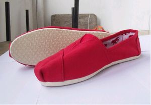여성을위한 스니커즈 슬립 온 캐주얼 게으른 신발 남성 패션 캔버스 로퍼 유니슬 클래식 플랫 드라이빙 신발 큰 크기 35-45