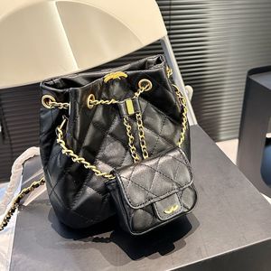 23A Damen-Designer-2-in-1-Eimer-Rucksack mit Kordelzug, schwarzes Lammleder mit klassischer Mini-Klappe, Vanity-Münzbeutel, goldene Metallbeschläge, Matelasse-Kettenhandtaschen, 16,5 cm