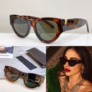 Modedesigner solglasögon SLM94 Triangelram solglasögon för kvinnor M94 UV400 belagda skyddslinser damer lyxglas med originalfodral