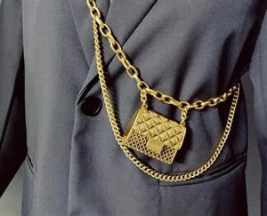 Модные мешки на талии роскошные дизайнерские цепные ремни для женщин мини -талия золотой металлический пакет выпускается в сумке