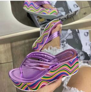 Slippers Slippers 2023 Summer Womens Colorful Thick Sole Herringbone Slider Heel Beach Sandals Slide H240326CQLX