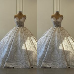 Splendido abito da ballo abito da sposa con applicazioni di perline senza maniche colletto artistico Sweep Train Abiti da sposa Vestido De Novia