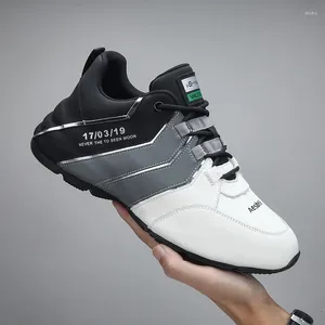 Sapatos casuais masculinos moda ao ar livre sola macia tênis plana vulcanizar corrida primavera rendas até couro