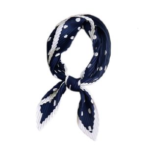 2024 High Quality Custom Winter Warm Beach Indian China Scarves Printed Shawls for Women Hair Wrap Scarf