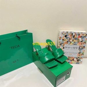 Lido Mule Sandals Botteg Veneta Slippers 2024 Springsummer Новая ручная ковтика вязаные шлепанцы для средней каблуки для женской моды с логотипом HBP5