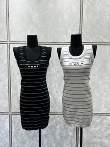 Damen-Strick-Tanktop, Designer-gesticktes, ärmelloses Leibchen-Tanktop, Rundhalsausschnitt, atmungsaktiver Strickpullover, Damen-Sport-Top