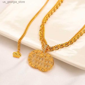 Pendant Necklaces 2023 Fashionable 18K Gold Plated Stainless Steel Necklaces Choker Letter Pendant Statement Fashion Womens Crystal Necklace Chain Wedding Jewel