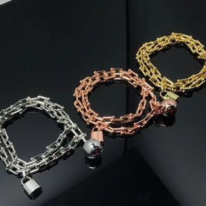 Klassiska lyxiga smycken märke armband g härlig öppen manschett armband blomma ädelsten armband designers kvinnor guld armband för män med lådgåvor