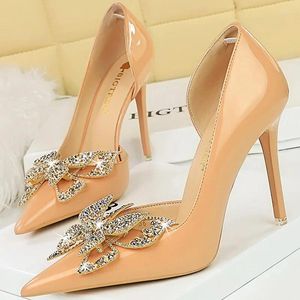 Dress Shoes Western Style Party 10.5cm Super High Heels Pumps Stiletto Patent Leather Pointed Toe Side Hollow Crystal Butterfly Knots