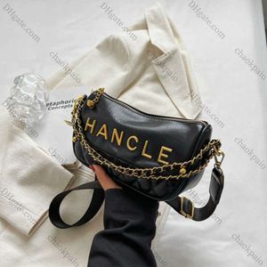 SKLEPA torebka Online Wyjście Modna łańcuch listu pod pachami Women Bag 2023 Autumn/Winter Fashion One ramię Siodło